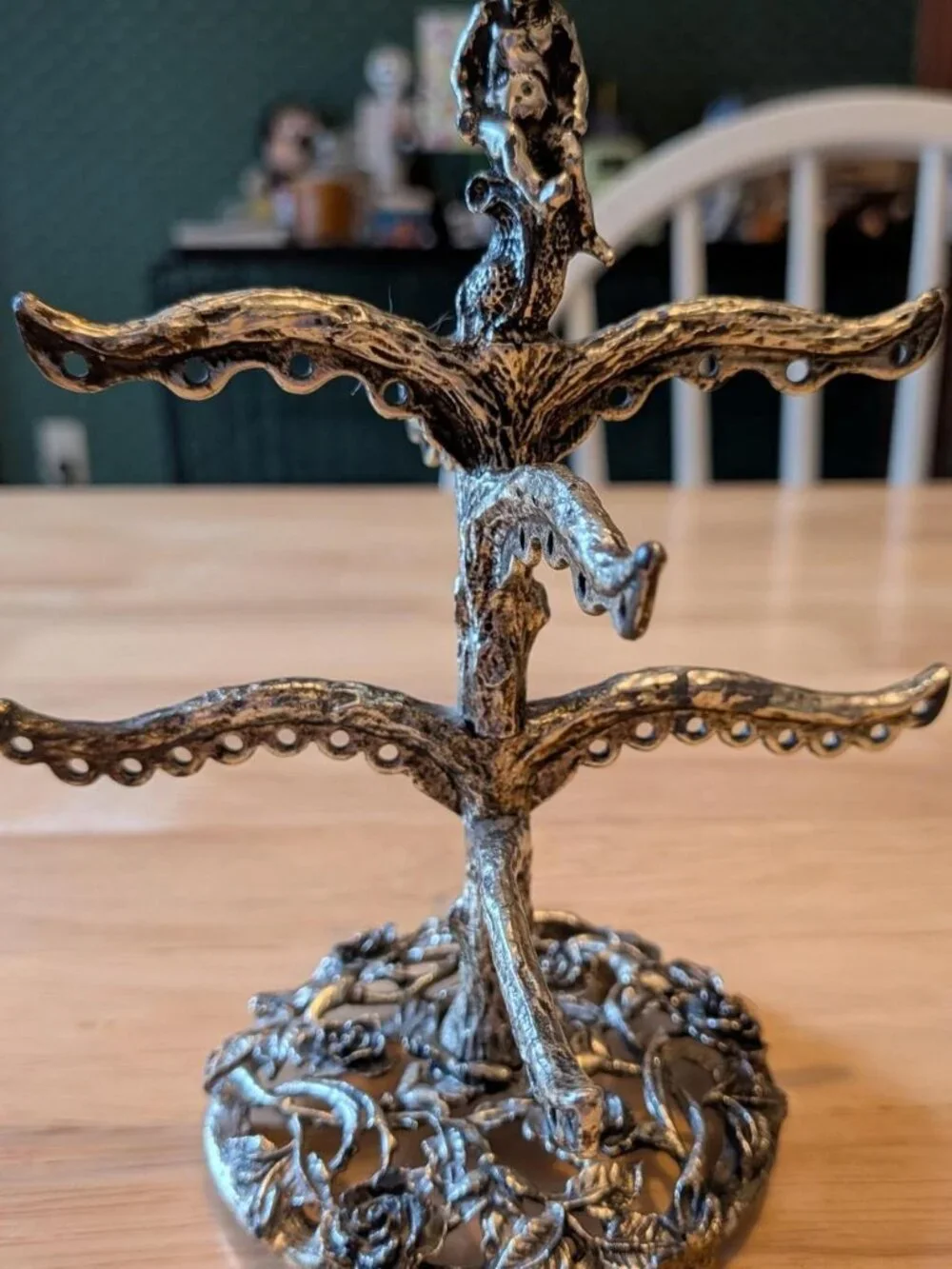 Vintage Cherub Hollywood Regency-style earring holder
